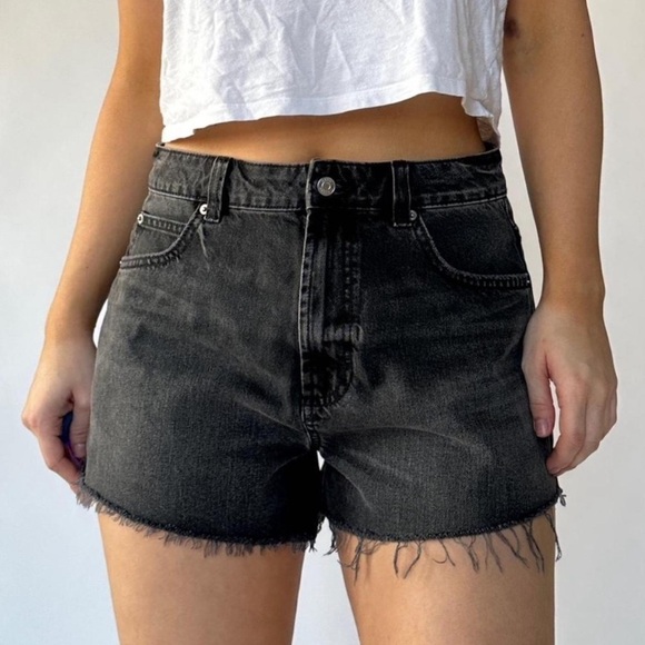 ASOS Design 100% Cotton Rigid Denim Distressed Goth Summer Black Cutoff Shorts - Picture 1 of 9